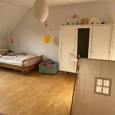 Mobliertes Reihenhaus Mit Garten - Mindestens 4 Wochen Oder Langer Buchbar Apartment Bergisch Gladbach